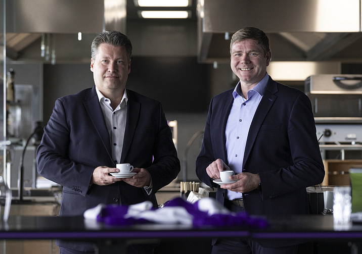Harald Zagiczek, CFO, FK Austria Wien with Axel Geerken, Aramark.